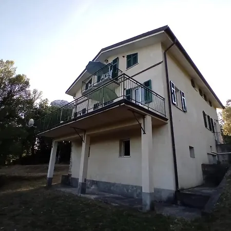 Crocetta Apartment Rio (La Spezia)
